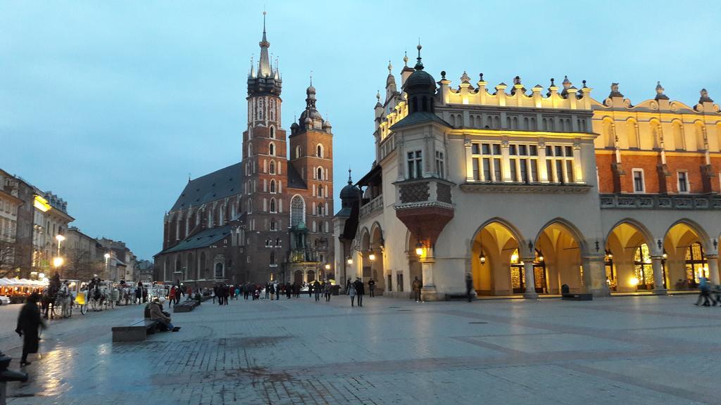 Apartament Feniks Stare Miasto Cracóvia Exterior foto